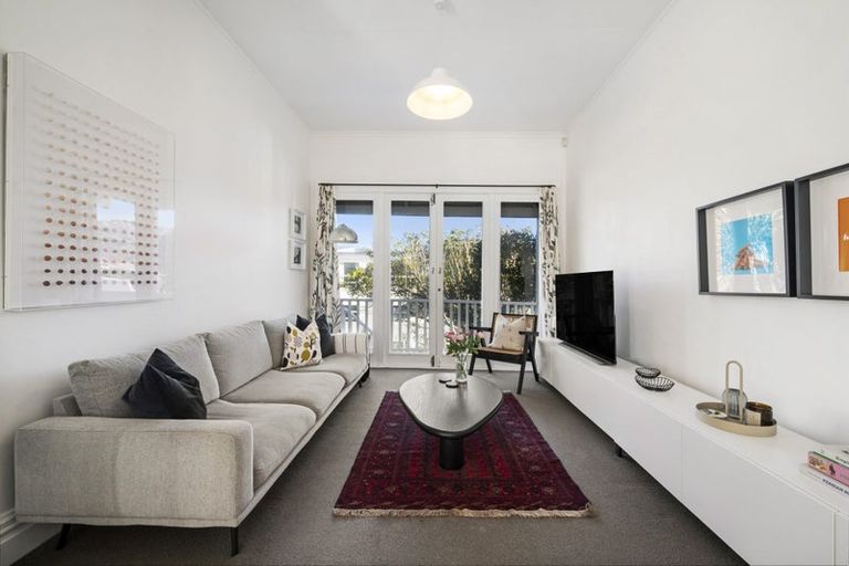 Photo of property in 23 Princess Terrace, Newtown, Wellington, 6021