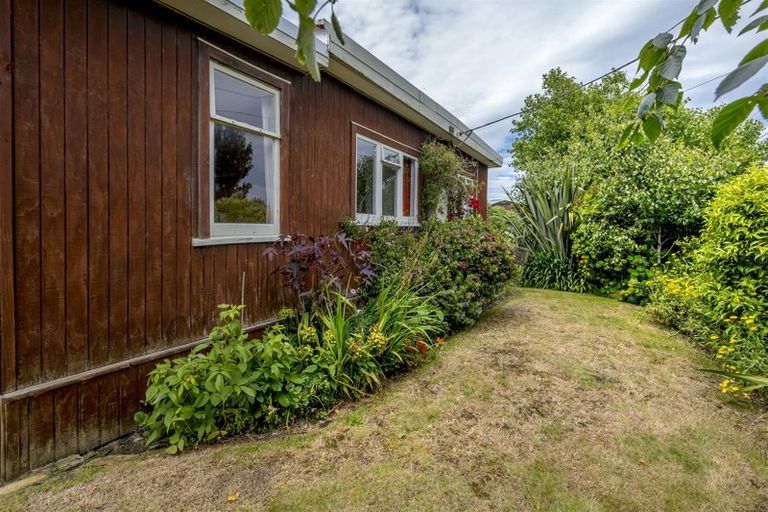 Photo of property in 6 Ngaio Street, Otaki Beach, Otaki, 5512