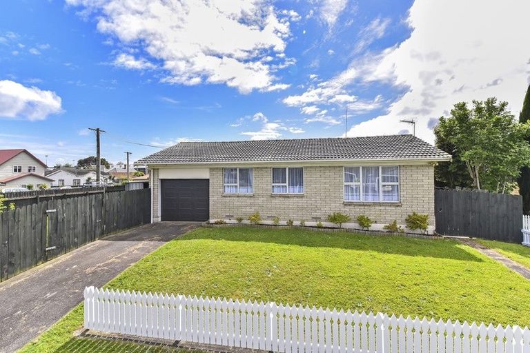 Photo of property in 1/5 Onslow Road, Papakura, 2110
