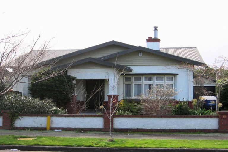 Photo of property in 12 Nikau Street, Takaro, Palmerston North, 4410