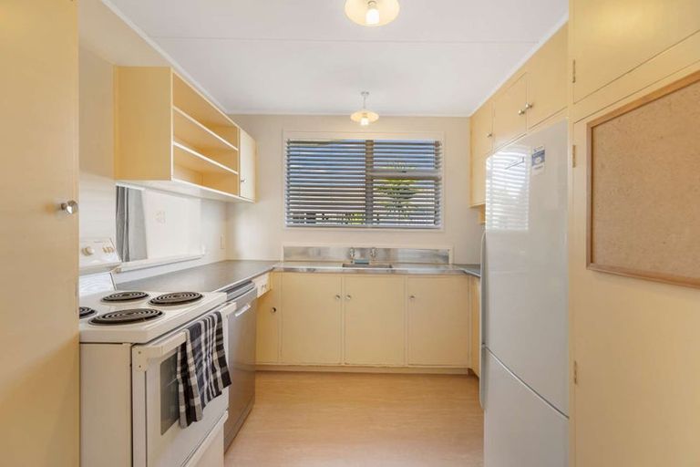 Photo of property in 32 Cascade Crescent, Westbrook, Palmerston North, 4412