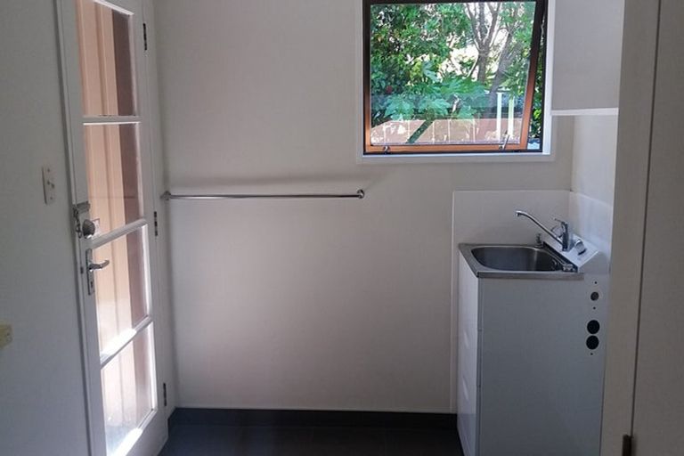 Photo of property in 17a Kowhai Grove, Waikanae, 5036