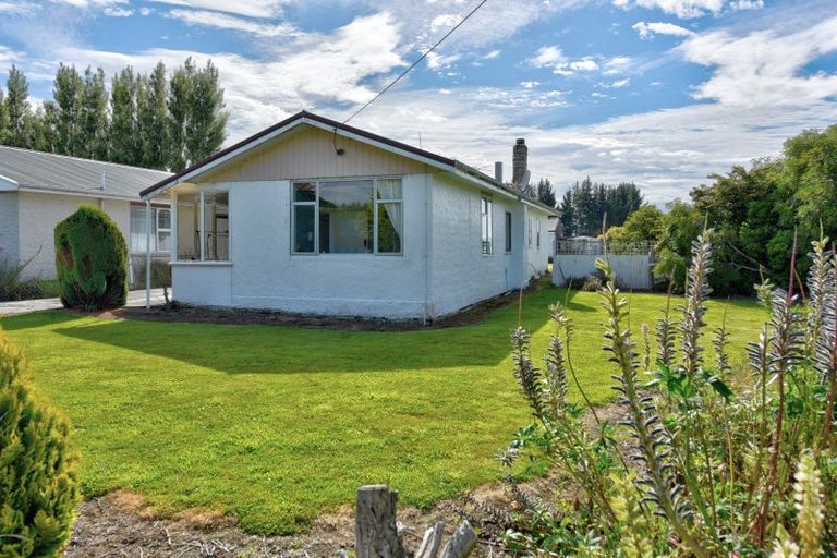 Photo of property in 129 Seaward Road, Edendale, 9825