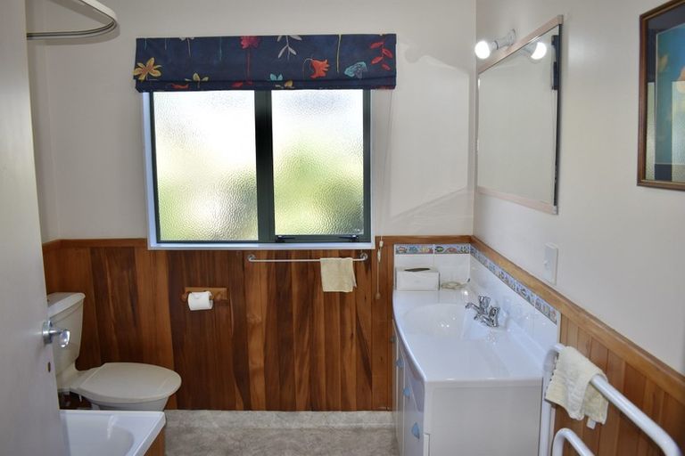 Photo of property in 71 Moana Street, Otaki Beach, Otaki, 5512