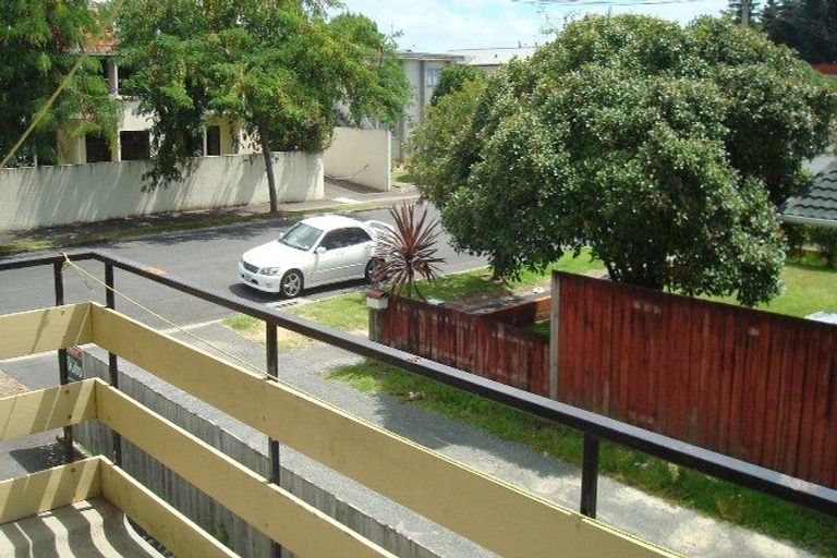 Photo of property in 1-8/16 Charlemont Street, Whitiora, Hamilton, 3200