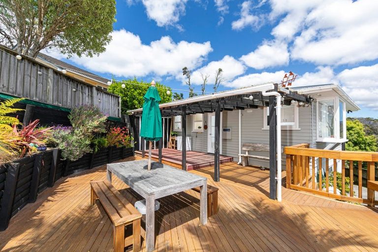 Photo of property in 81 Rangeview Road, Sunnyvale, Auckland, 0612