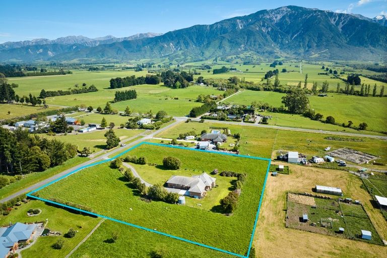 Photo of property in 16 Titoki Drive, Kaikoura Flat, Kaikoura, 7371