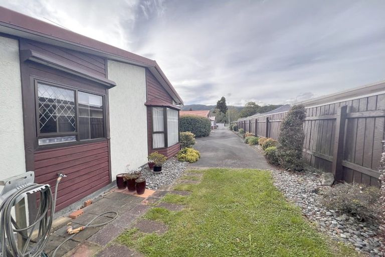 Photo of property in 390a Fergusson Drive, Heretaunga, Upper Hutt, 5018