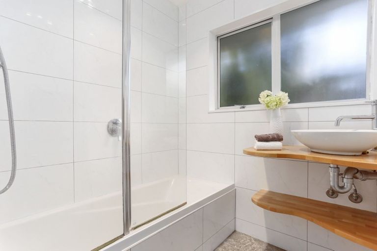 Photo of property in 2/34 Morriggia Place, Bayview, Auckland, 0629
