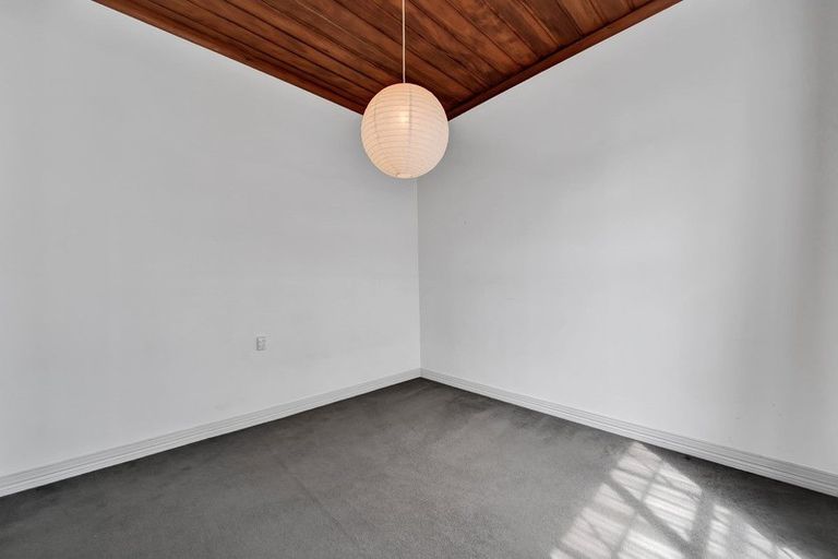 Photo of property in 45 Fitzroy Road, Fitzroy, New Plymouth, 4312