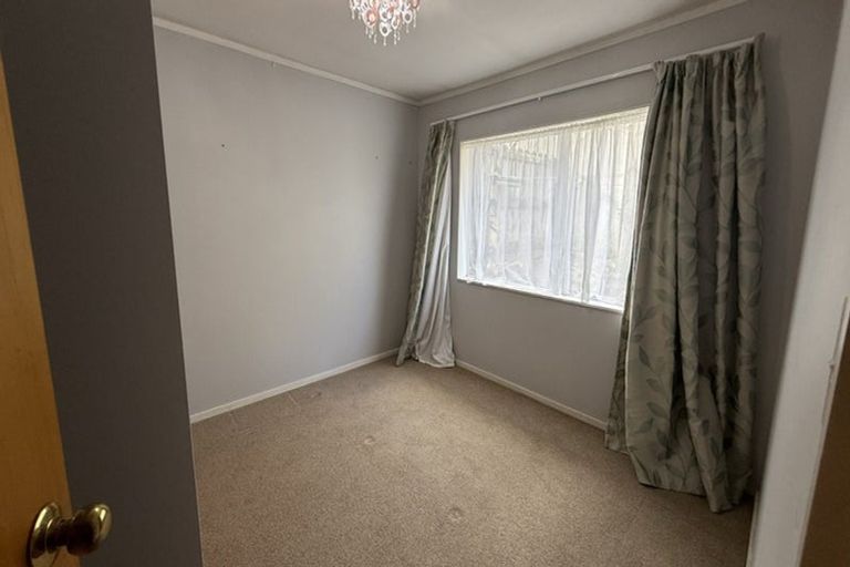 Photo of property in 3/74 West Coast Road, Glen Eden, Auckland, 0602