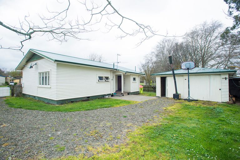 Photo of property in 19 Loisel Street, Riverdale, Gisborne, 4010
