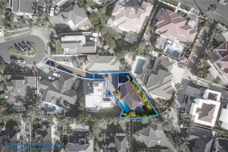 Photo of property in 9a Lupetti Rise, West Harbour, Auckland, 0618