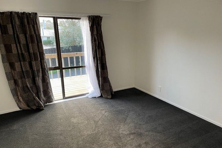Photo of property in 2/32 Selwyn Crescent, Forrest Hill, Auckland, 0620