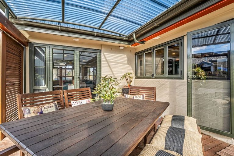 Photo of property in 6 Mccahon Drive, Pukehangi, Rotorua, 3015