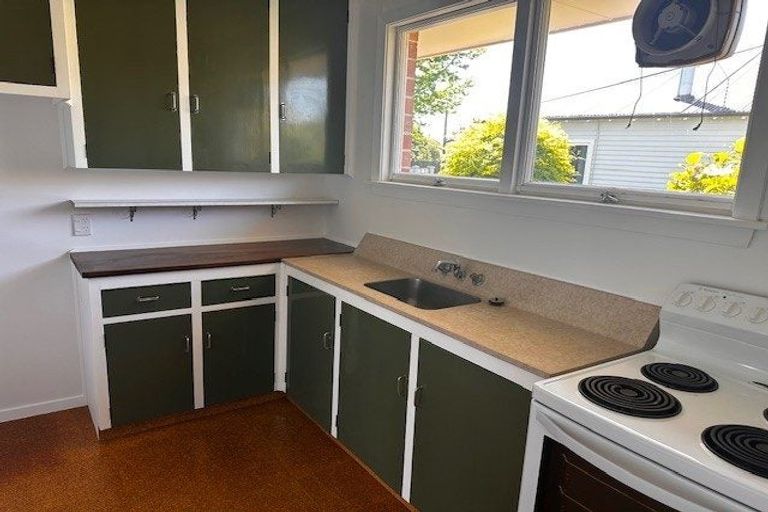 Photo of property in 70 Daniels Road, Redwood, Christchurch, 8051