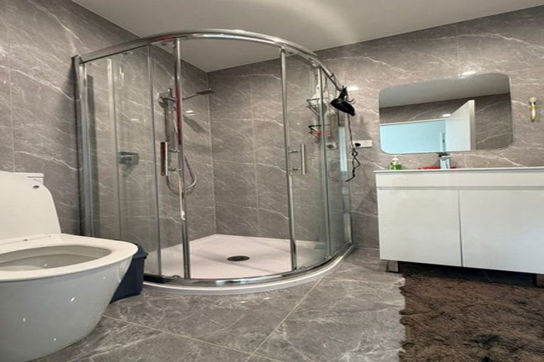 Photo of property in 15b Tomlinson Street, Hillpark, Auckland, 2102