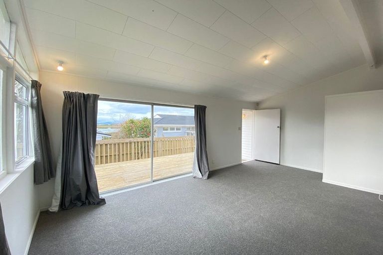 Photo of property in 110 Roberts Road, Te Atatu South, Auckland, 0610