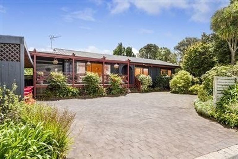 Photo of property in 7 Traffic Road, Greenhithe, Auckland, 0632