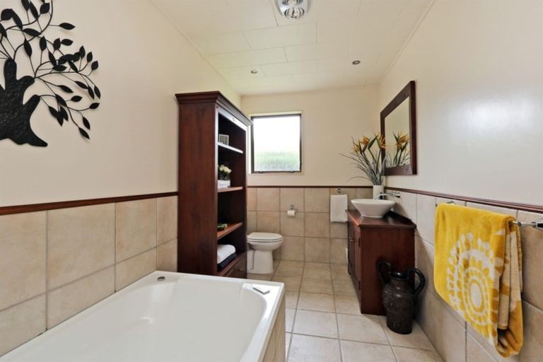 Photo of property in 1217 Louie Street, Parkvale, Hastings, 4122