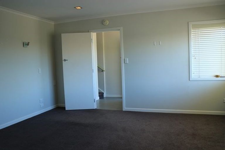 Photo of property in 43 Forrest Hill Road, Milford, Auckland, 0620