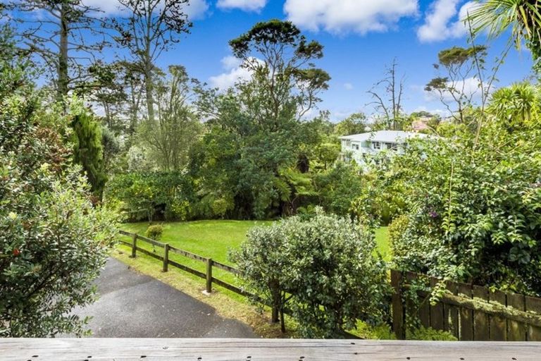Photo of property in 1/28 Capilano Place, Glenfield, Auckland, 0629