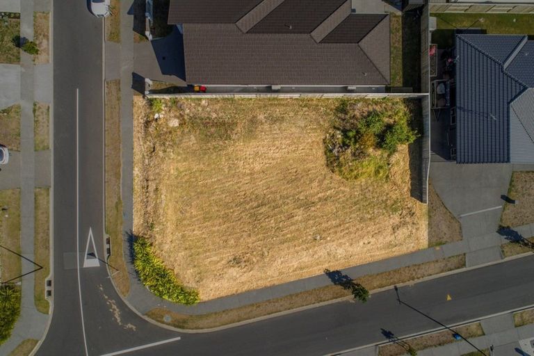 Photo of property in 18 Awatira Drive, Papamoa Beach, Papamoa, 3118