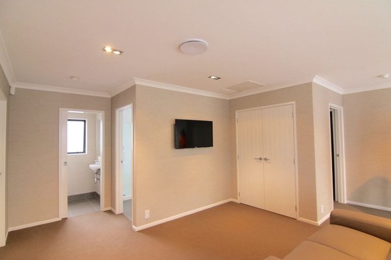 Photo of property in 75 Laurel Oak Drive, Schnapper Rock, Auckland, 0632