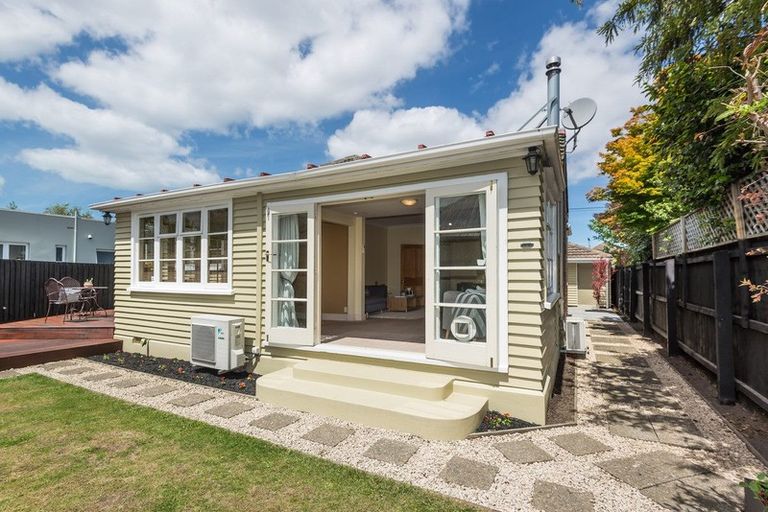 Photo of property in 1/193 Weston Road, St Albans, Christchurch, 8052