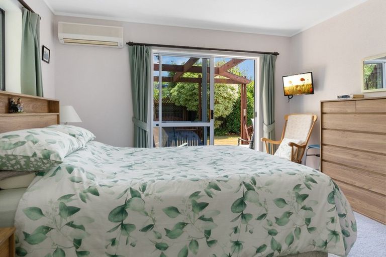 Photo of property in 21 Coleridge Place, Stoke, Nelson, 7011