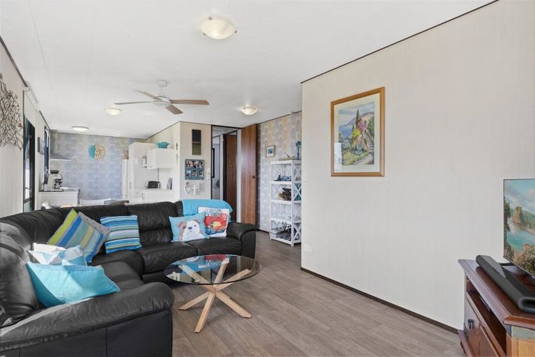 Photo of property in 5 Longstead Avenue, Papamoa Beach, Papamoa, 3118