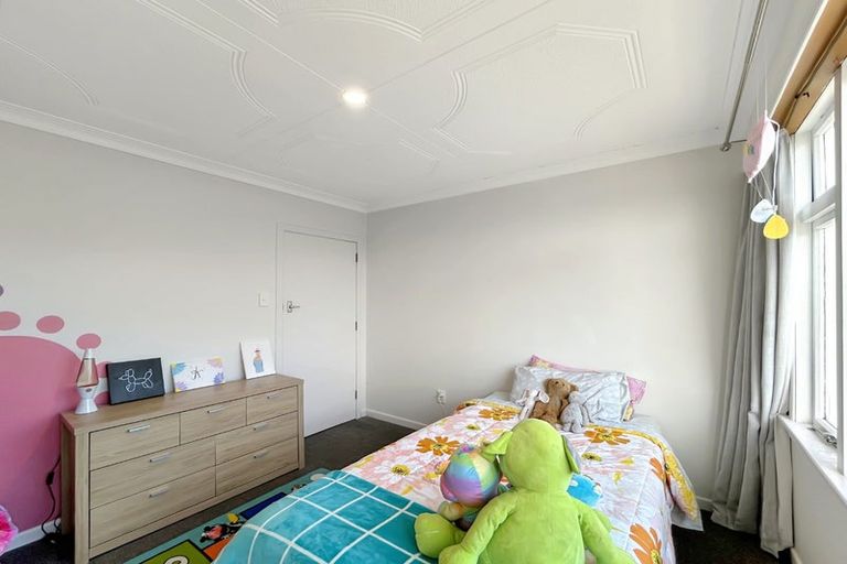 Photo of property in 9 Grange Street, Winton, 9720