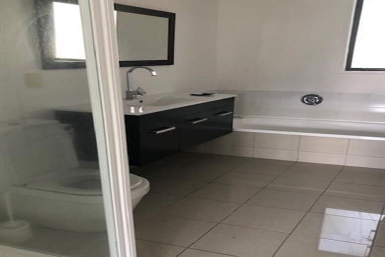 Photo of property in 26a John Rymer Place, Kohimarama, Auckland, 1071