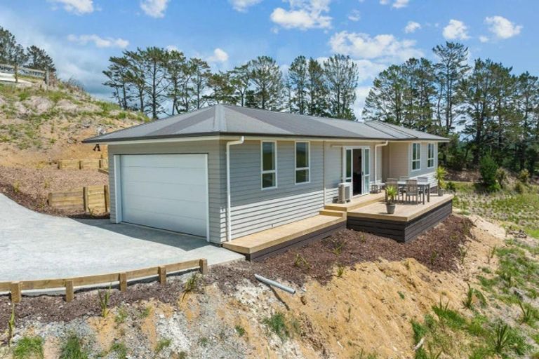 Photo of property in 155 Harwood Road, Waipu, 0582