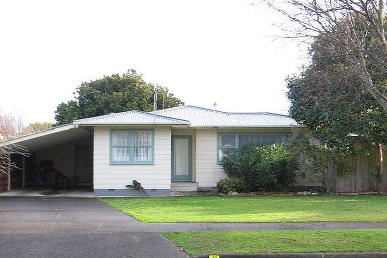 Photo of property in 36 Ruamahanga Crescent, Terrace End, Palmerston North, 4410
