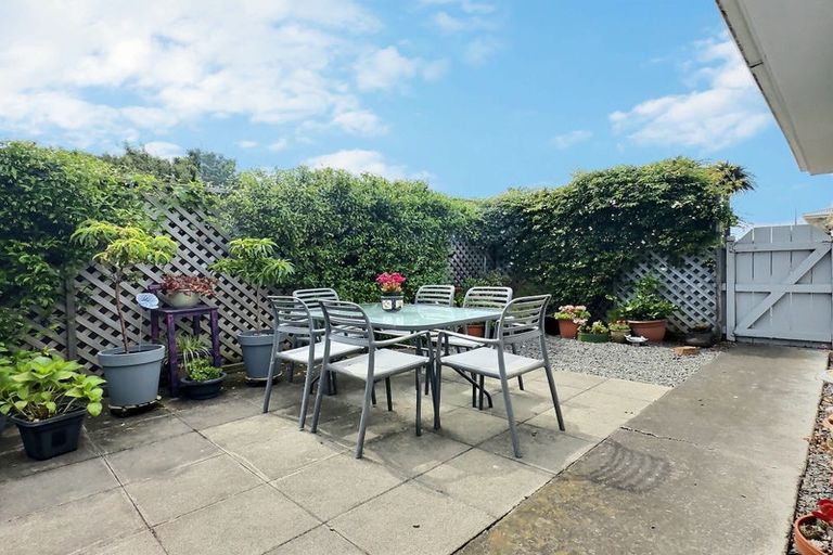 Photo of property in 2/191 Kennedy Road, Marewa, Napier, 4110