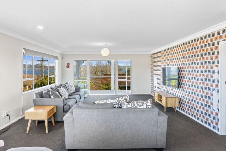 Photo of property in 4 Ingle Avenue, Waipahihi, Taupo, 3330