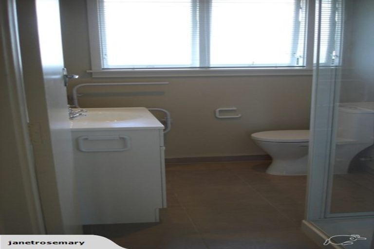 Photo of property in 3/69 Champion Street, Edgeware, Christchurch, 8013