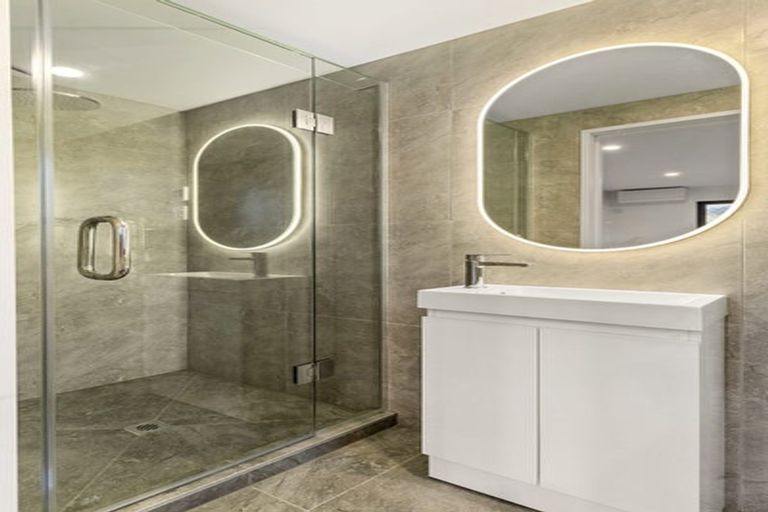 Photo of property in 8/14 Williamson Avenue, Belmont, Auckland, 0622