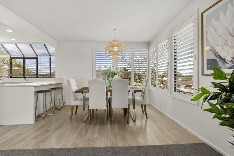 Photo of property in 2/94 Norwood Road, Bayswater, Auckland, 0622