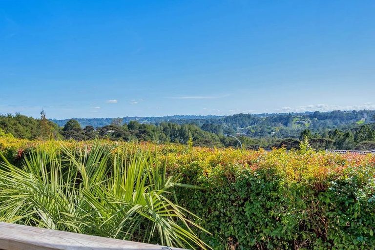 Photo of property in 2 Viridian Lane, Greenhithe, Auckland, 0632