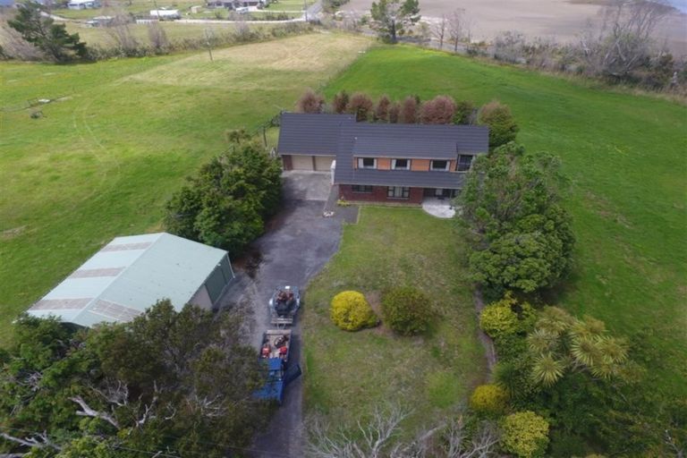 Photo of property in 65 Snodgrass Road, Westport, 7892