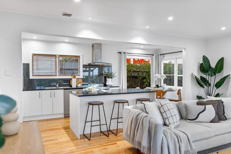 Photo of property in 101 Royal Road, Massey, Auckland, 0614