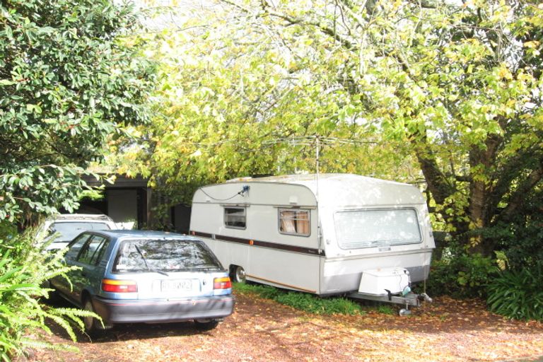 Photo of property in 42 Cheriton Road, Mellons Bay, Auckland, 2014
