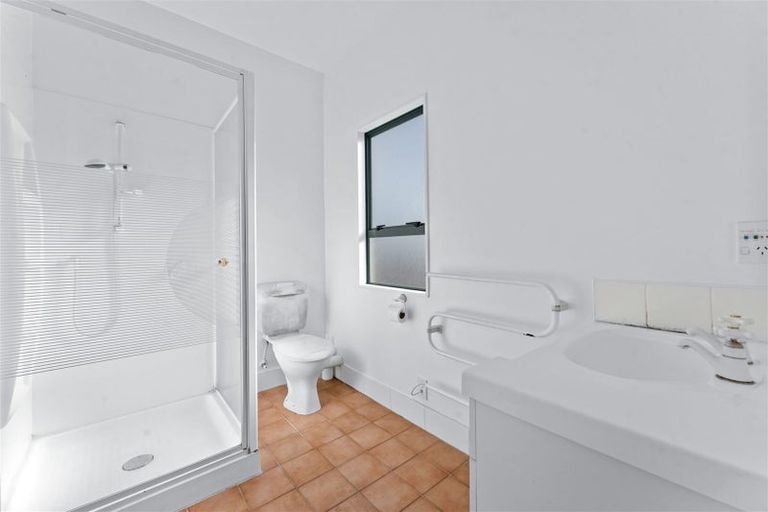 Photo of property in 540 Don Buck Road, Westgate, Auckland, 0614