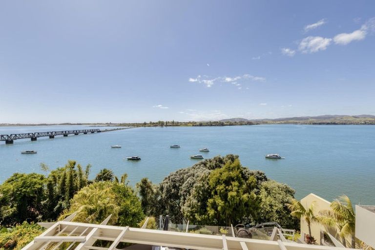 Photo of property in 2/14 First Avenue, Avenues, Whangarei, 0110