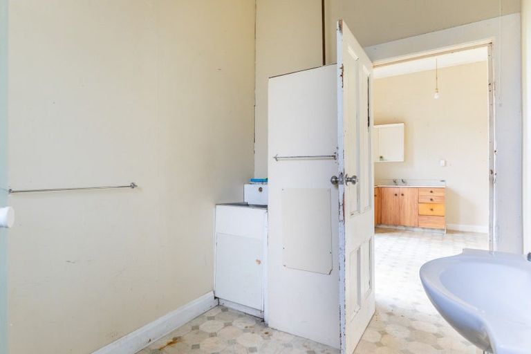 Photo of property in 17 Allardice Street, Dannevirke, 4930