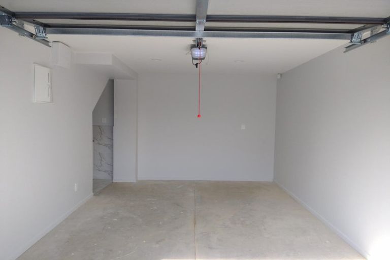 Photo of property in 10a Kelkirk Street, Kelston, Auckland, 0602