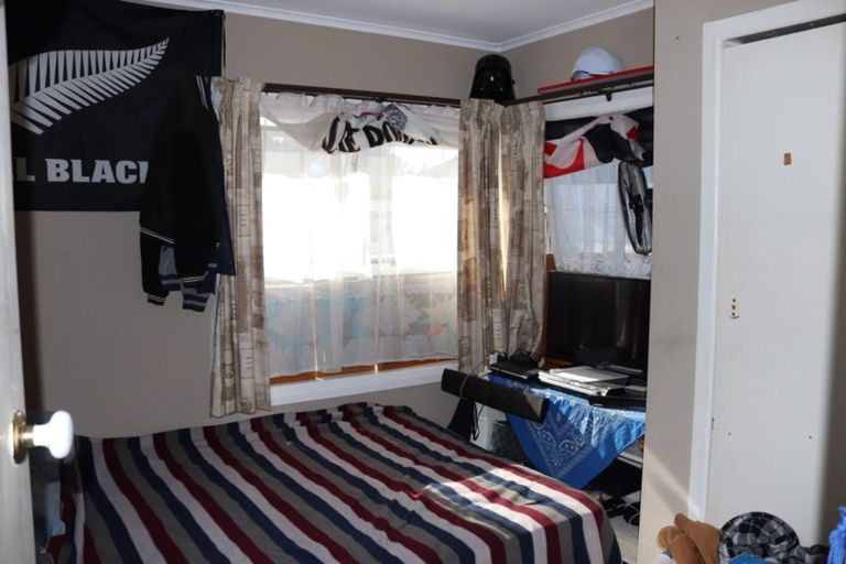 Photo of property in 8 Rollerson Street, Papakura, 2110