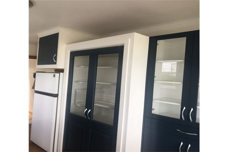 Photo of property in 53 London Road, Korokoro, Lower Hutt, 5012